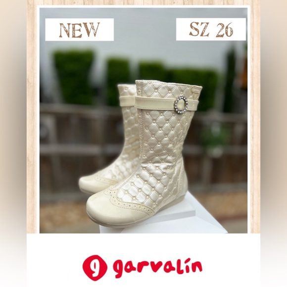 NWT Garvalin sz 26  Spanish boots  pearl white quilted look - Picture 1 of 11